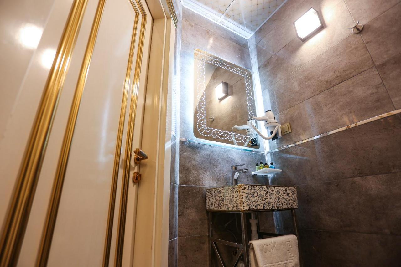 Whitemoon Hotel Suites Taksim Istanbul Bagian luar foto