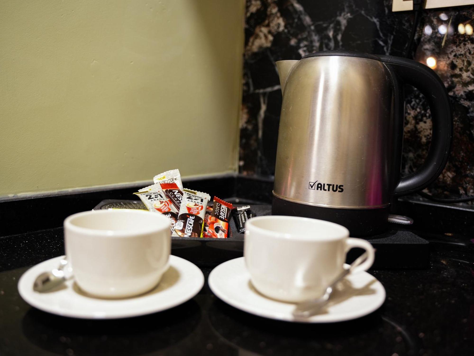 Whitemoon Hotel Suites Taksim Istanbul Bagian luar foto
